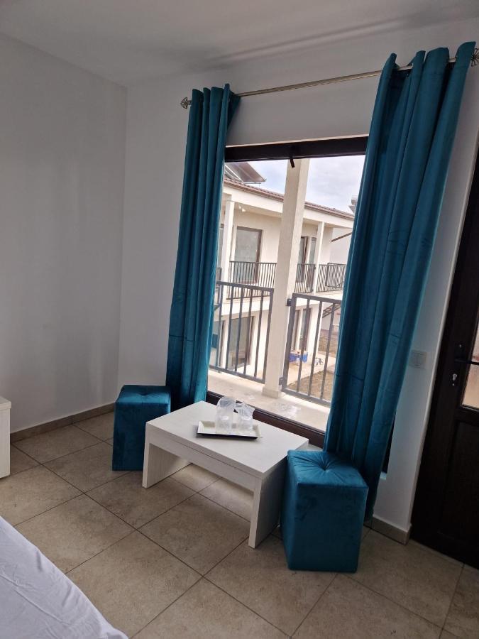Complex Turistic N&S Hotell Două Mai Exteriör bild