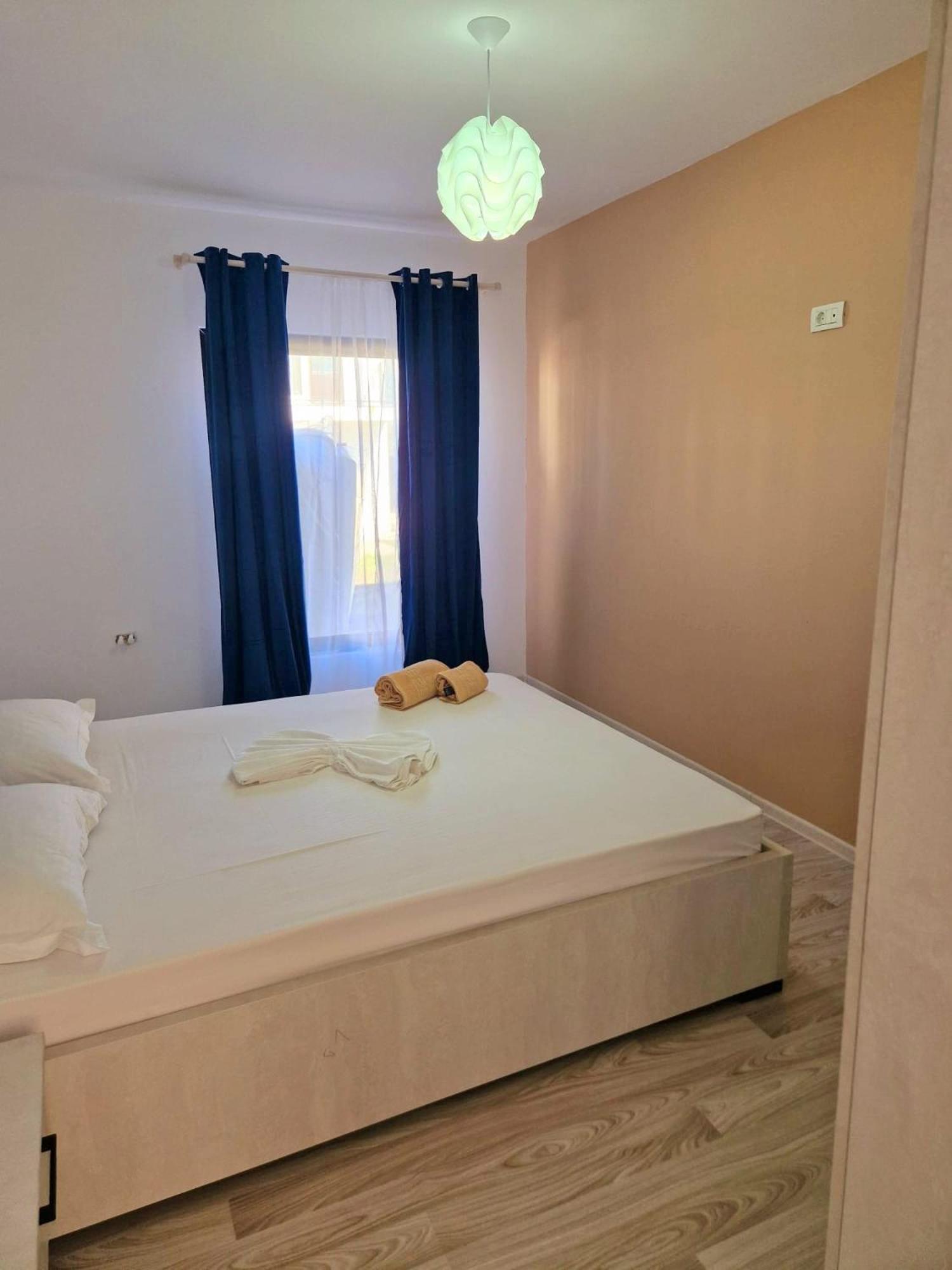 Complex Turistic N&S Hotell Două Mai Exteriör bild