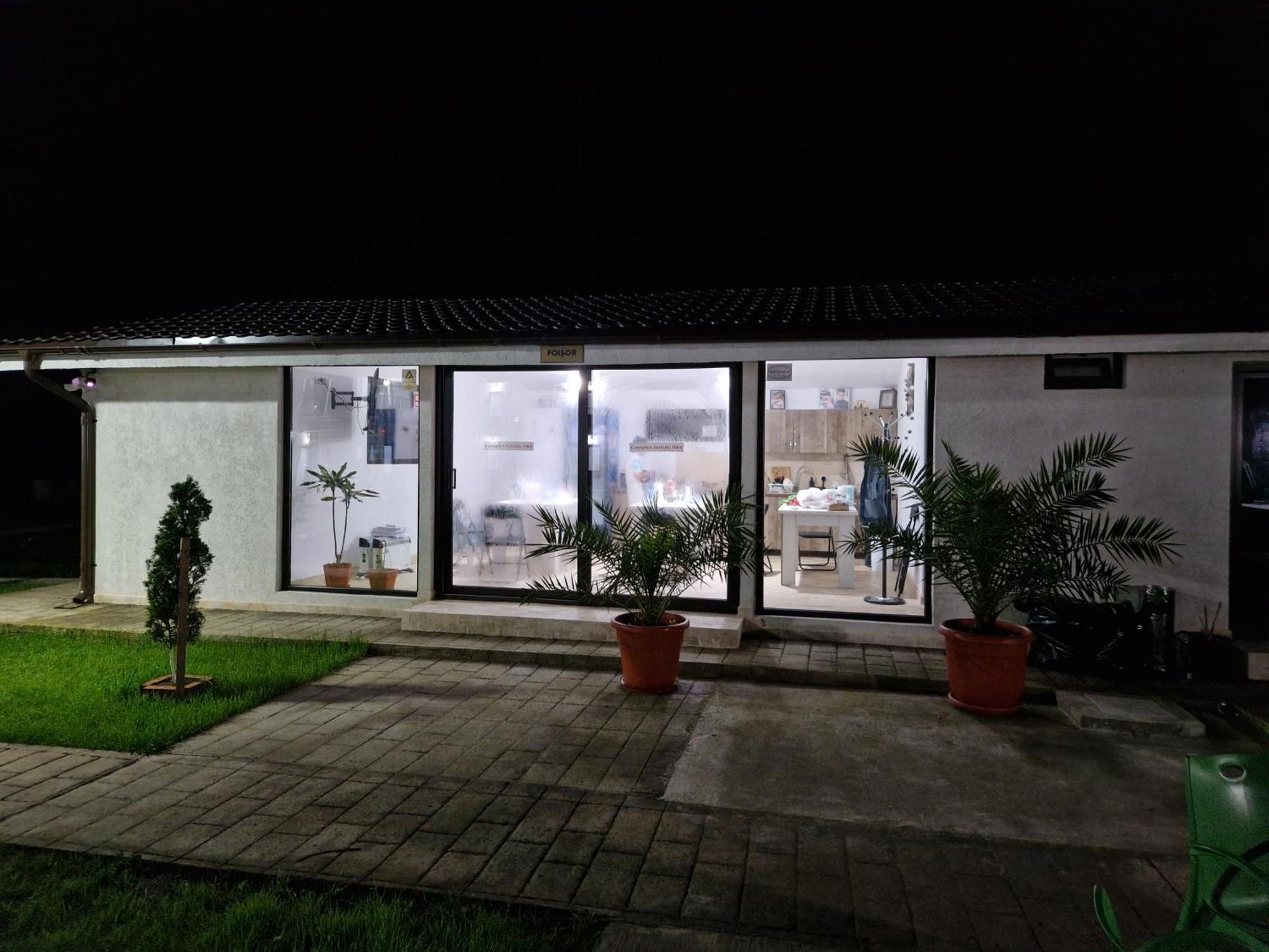 Complex Turistic N&S Hotell Două Mai Exteriör bild