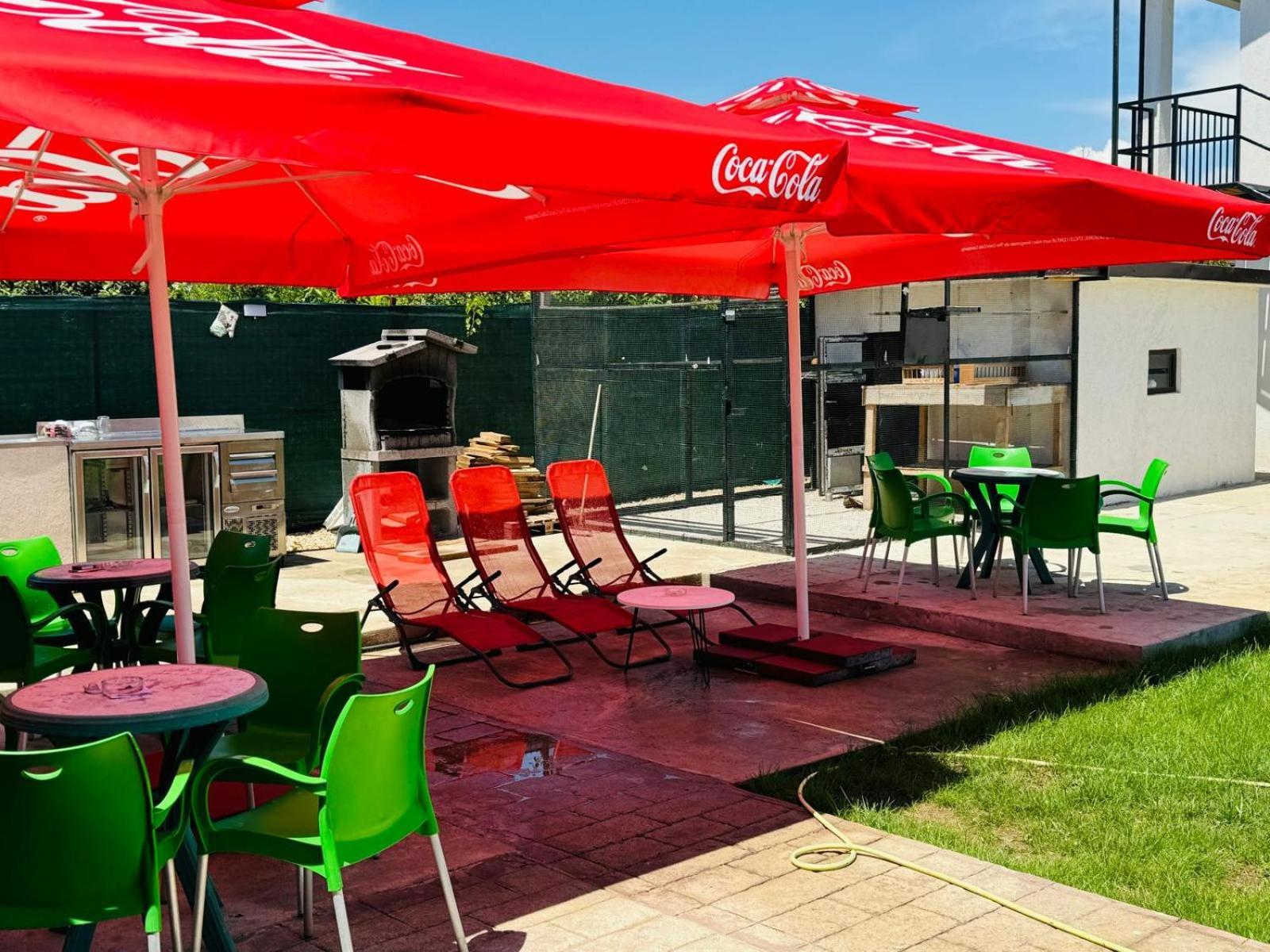 Complex Turistic N&S Hotell Două Mai Exteriör bild